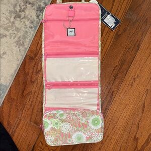 DABNEY LEE n.w.t Pink Hanging Travel Organizer flower print with pinks & greens